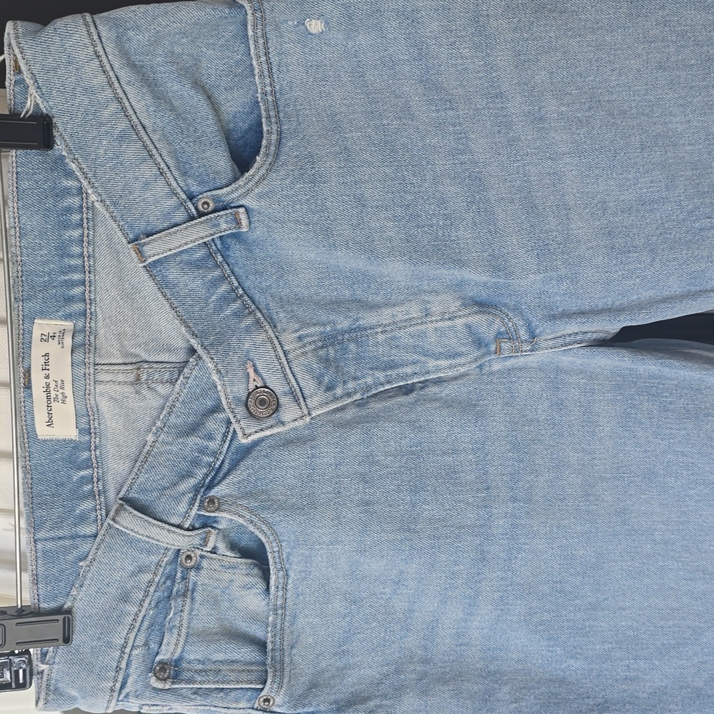 Abercrombie & Fitch The Dad High Rise Jeans - Picture 3 of 8